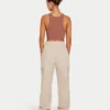 Women’s base racer crop top – acorn brown