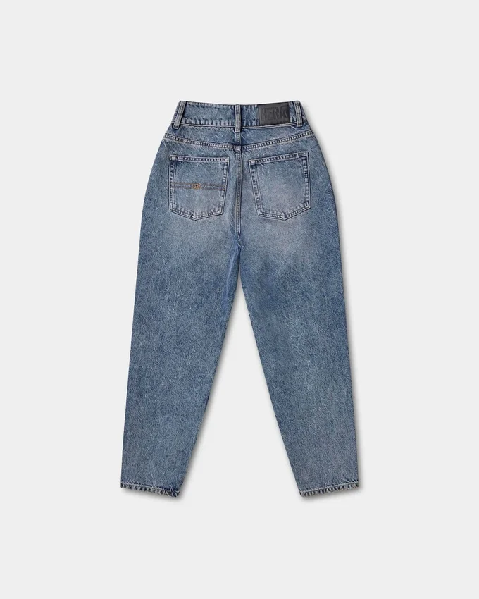 Womens mom jean – mid wash Womens mom jean – mid wash