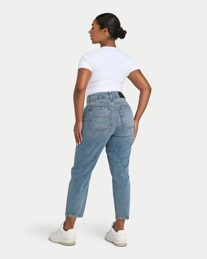 Womens mom jean – mid wash Womens mom jean – mid wash