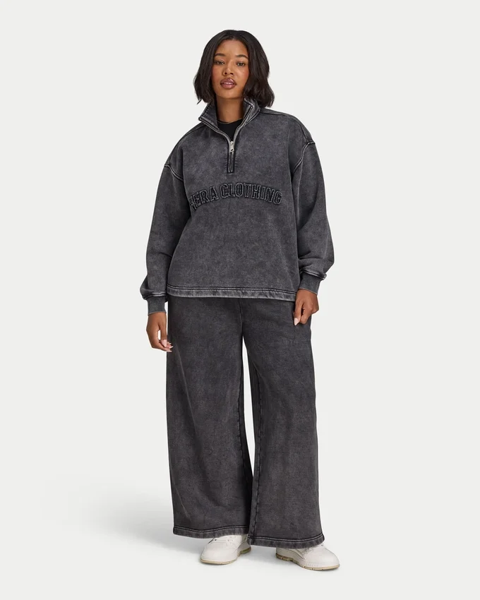 Womens signature washed oversized 1/4 zip sweatshirt Womens signature washed oversized 1/4 zip sweatshirt