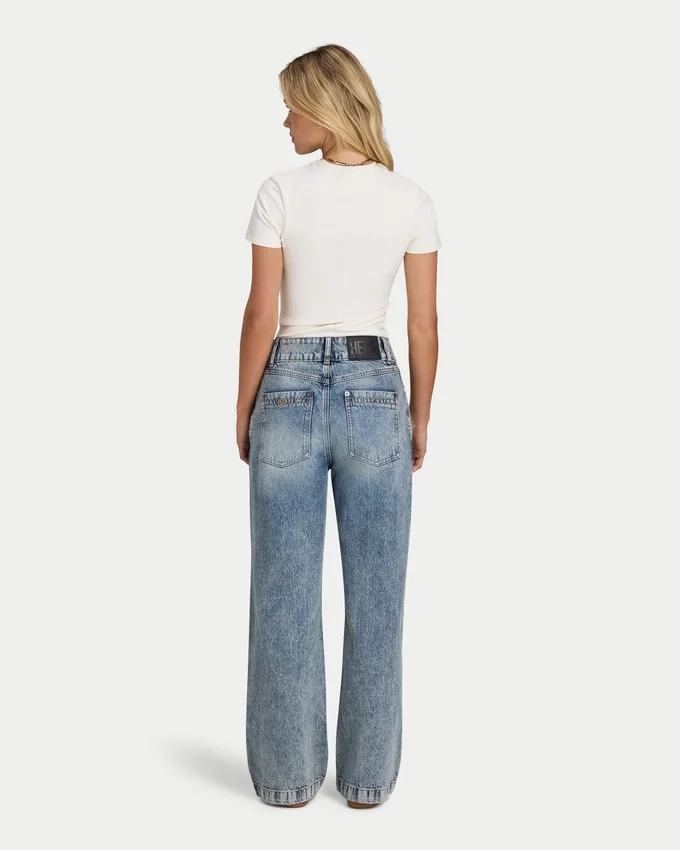 Womens straight leg jean Womens straight leg jean