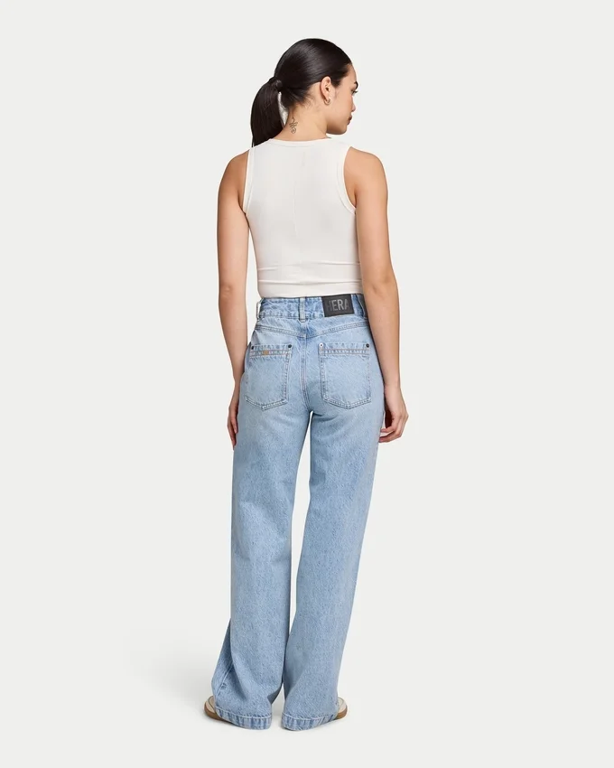 Womens straight leg jean Womens straight leg jean