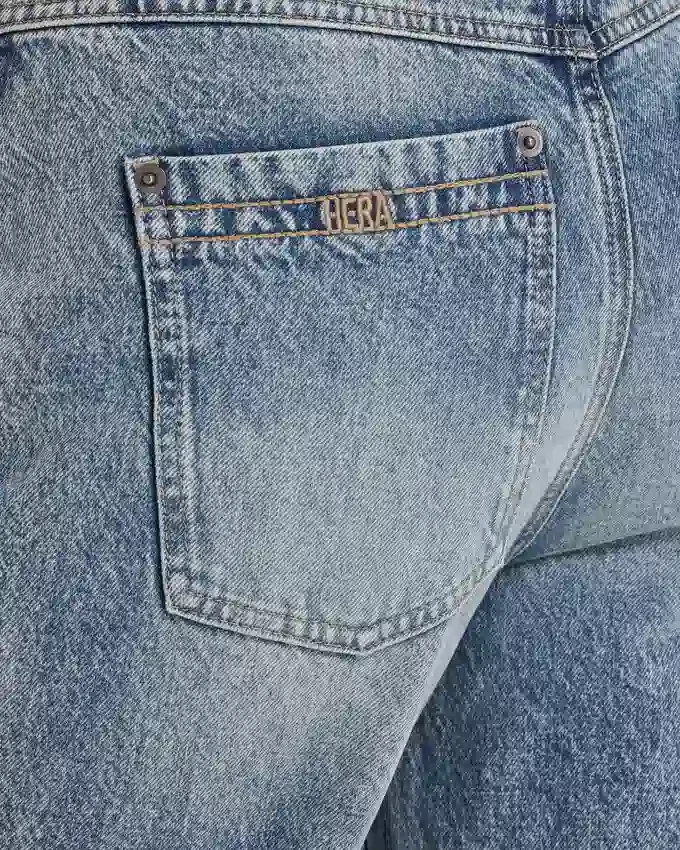 Womens straight leg jean Womens straight leg jean