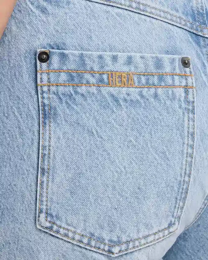 Womens straight leg jean Womens straight leg jean