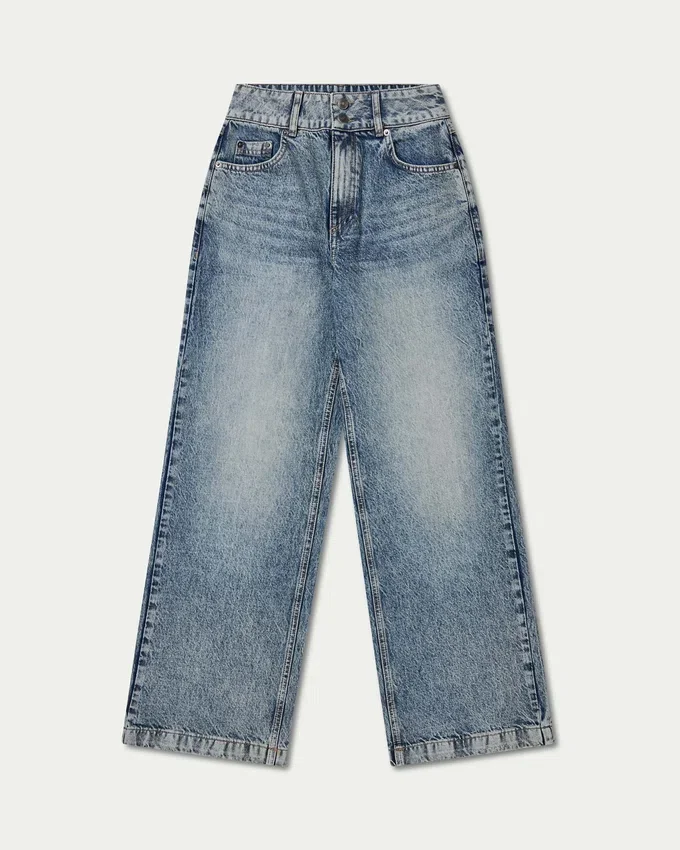 Womens straight leg jean Womens straight leg jean